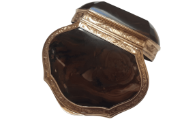 Tabatière en agate, période Louis XV