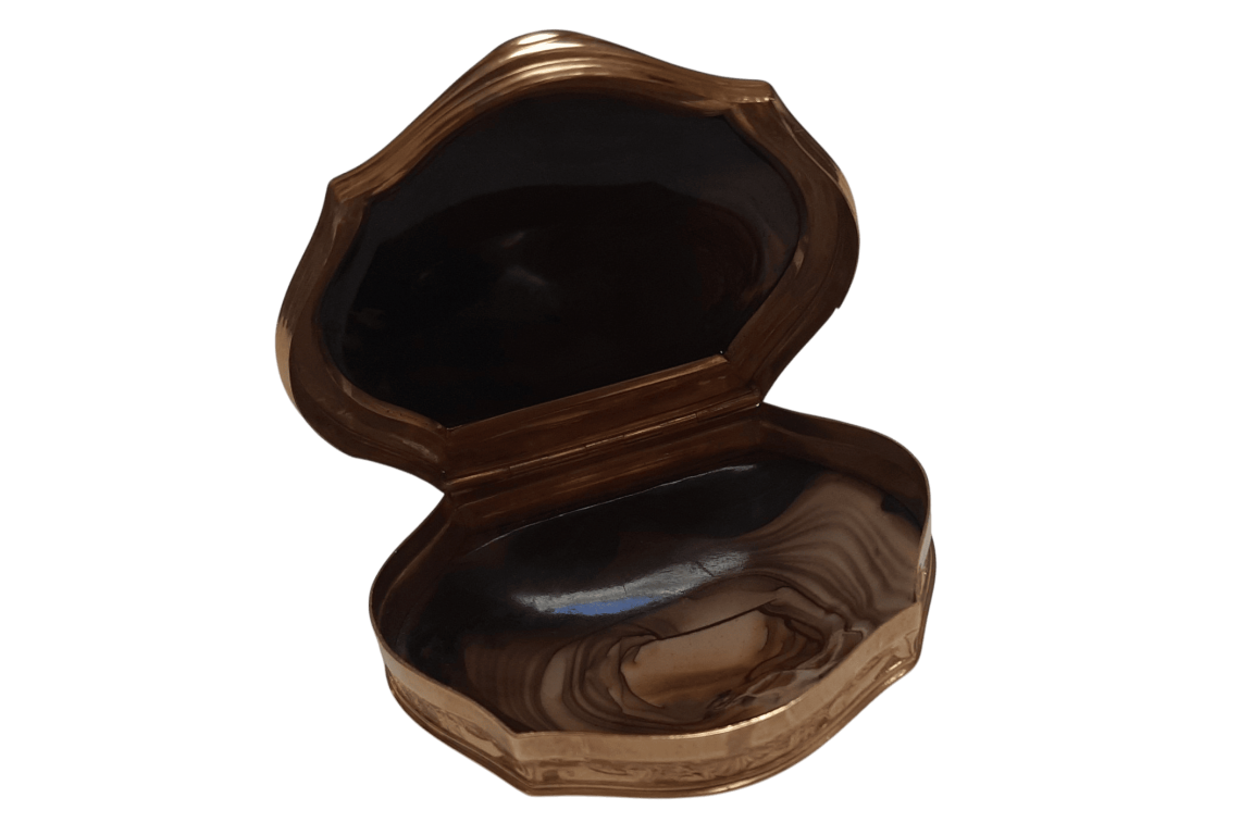 Tabatière en agate, période Louis XV