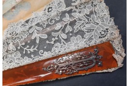 The beauties float, fan design by Marie Adam for Creusy, circa 1890
