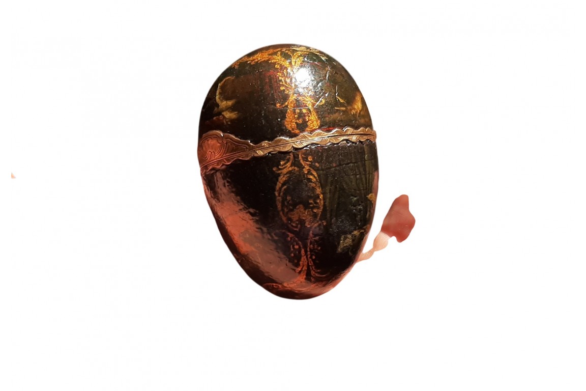 Vernis Martin egg, 18th century