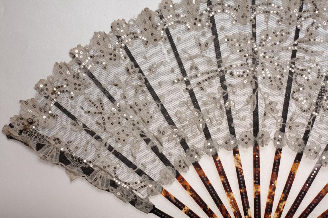 Art Nouveau fan, Duvelleroy, circa 1900